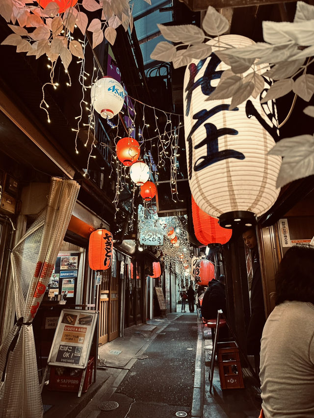 Tokyo’s Shinjuku: Neon Memories, Monster Sights & Artistic Vibes