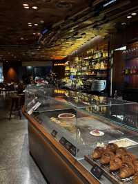 Самый большой Starbucks Shanghai
