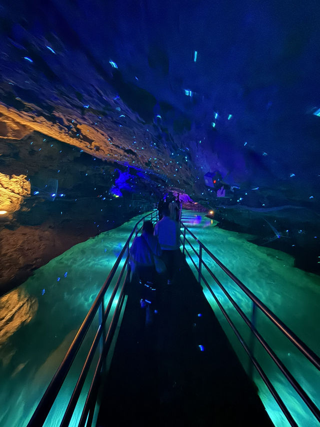 Пещера Желтого дракона обязательна к посещению