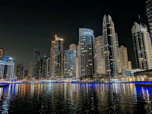 Dubai: Dazzling City Vibes on the Creek 🌟