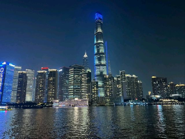 The Bund’s Glow🌃 The Bund’s Glow🌃