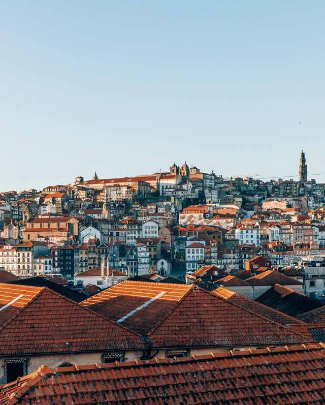 📸✨ Insta-Worthy Porto: Capturing the Charm of Portugal's Picturesque City! 🇵🇹🌆