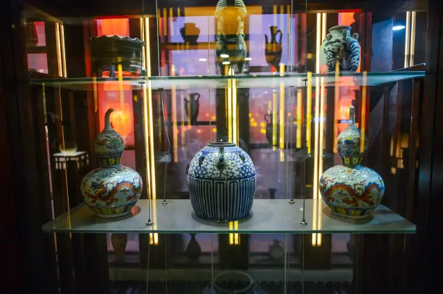 Dưới chân hồ Lương Sơn, hãy đến tham quan Nhà văn hóa rượu Thủy Hử