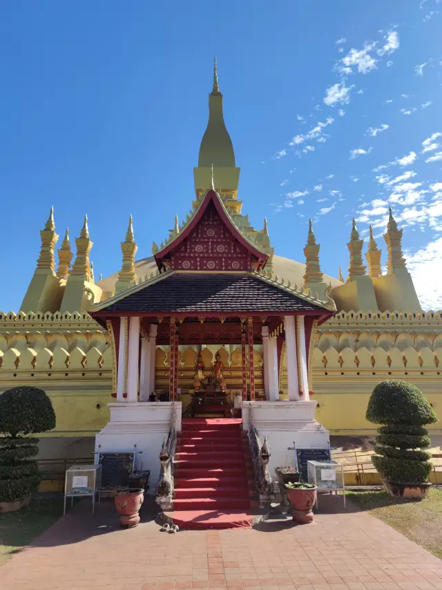 Laos | The most worth visiting in Vientiane is the That Luang