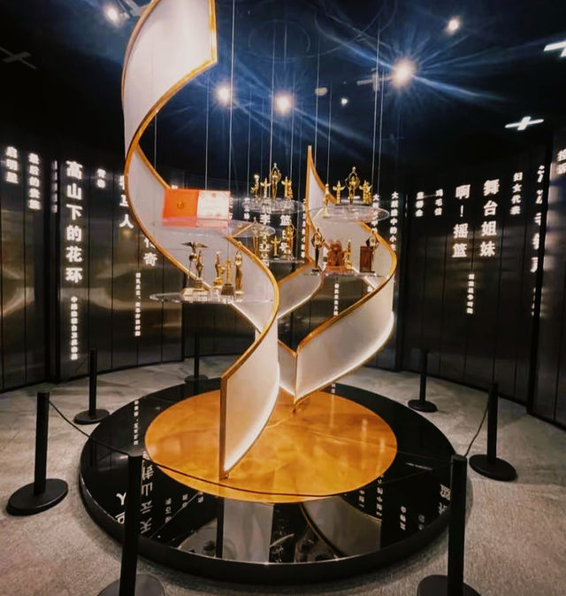 五一可以安排參觀上海電影博物館