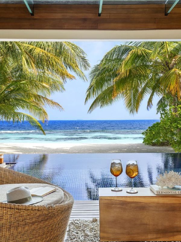 🏝️ Maldives Marvels: Luxe Huvafen Fushi Stay 🌟
