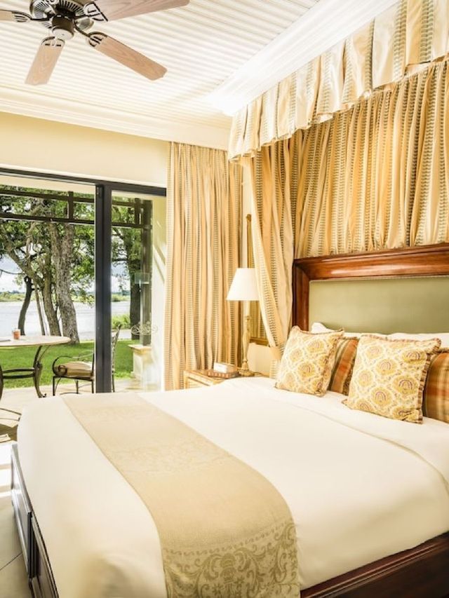 🌍✨ Unwind in Zambia: Top Stay at Victoria Falls! ✨🌍