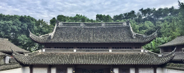 菩薩也愛乾淨？太神奇了，這座古廟千年不落灰