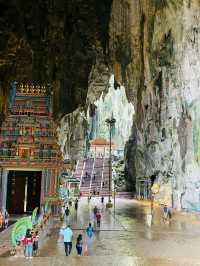 Batu Cave in Malaysia is worth visiting😍🇲🇾