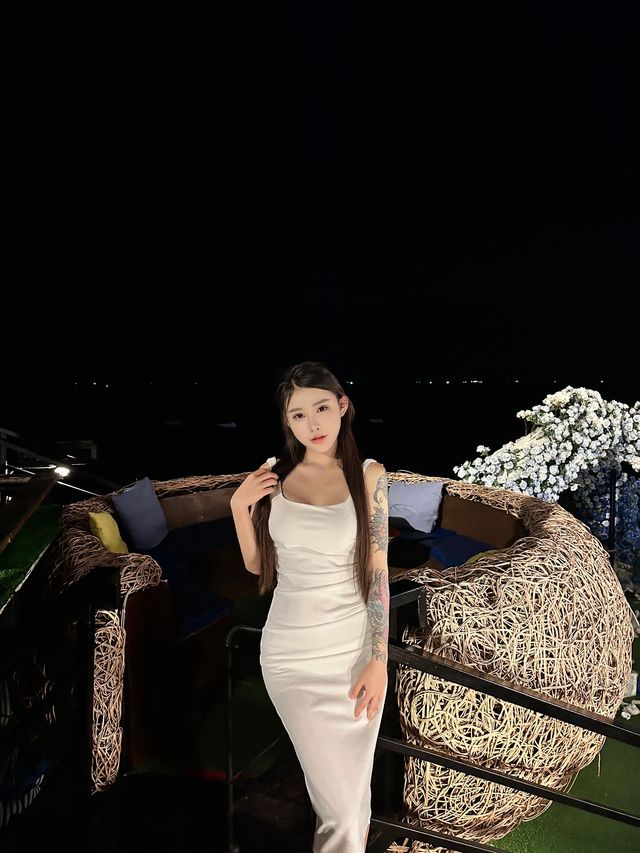 芭提雅美人魚餐廳。