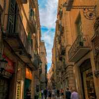 Exploring the Old Town in Barcelona 🇪🇸