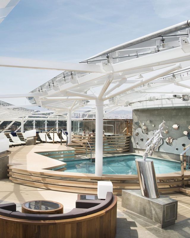 Discover the ultimate luxury cruise experience🚢