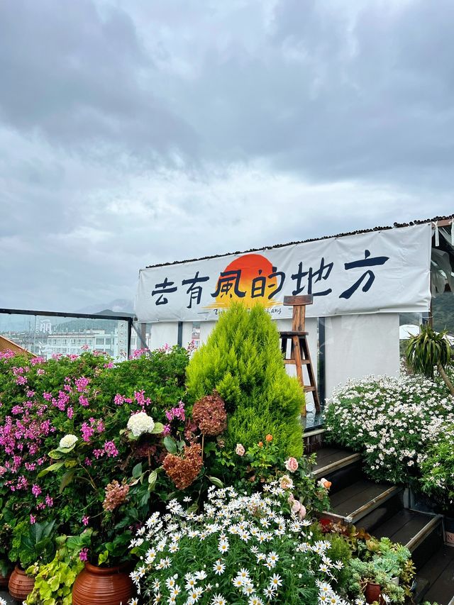 聽勸！來麗江看日照金山直接來這裡就行了！！。