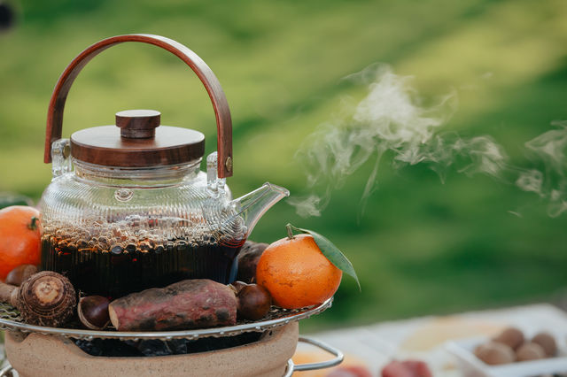 廣東乳源放鬆度假——微涼秋日裡的圍爐煮茶。