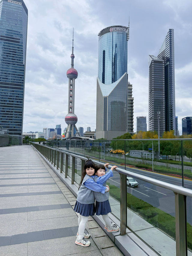 上海麗晶酒店東方明珠泳池。
