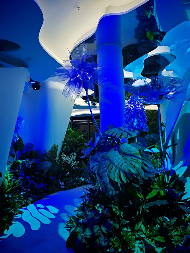 出乎意料！孩子愛上兒童公園的科普館和夜景。
