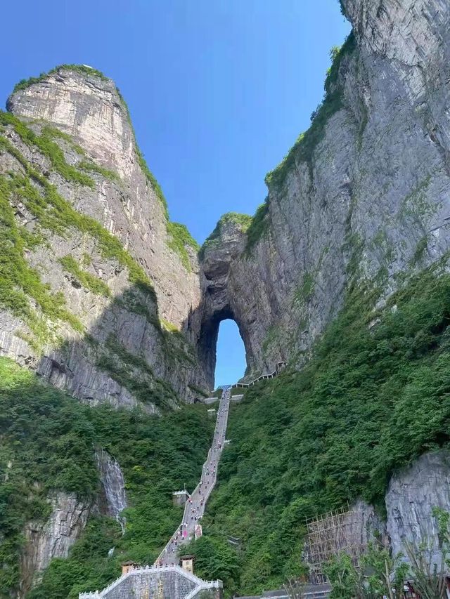 張家界-天門山-鳳凰5天深度遊 玩轉攻略大揭秘必收藏。