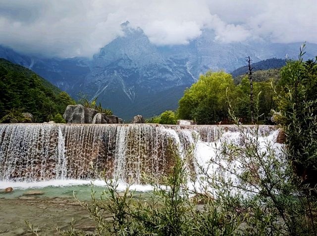 A Miraclous Lijiang: Touching The Clouds