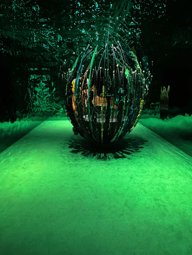 看展｜上海當代藝術博物館 「尹秀珍：刺天」