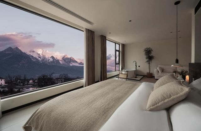 千山暮雪·日照金山|全景酒店