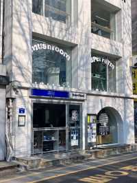 首爾弘大寶藏小店！聽磁帶、看鴿子、品咖啡