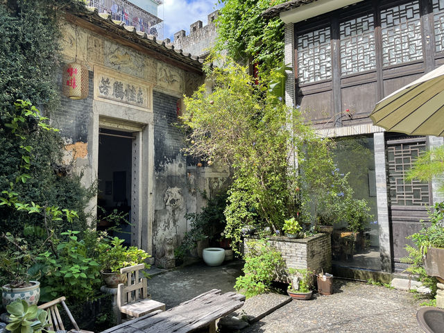 深圳大芬油畫村 | 闖進現實版梵高畫裡