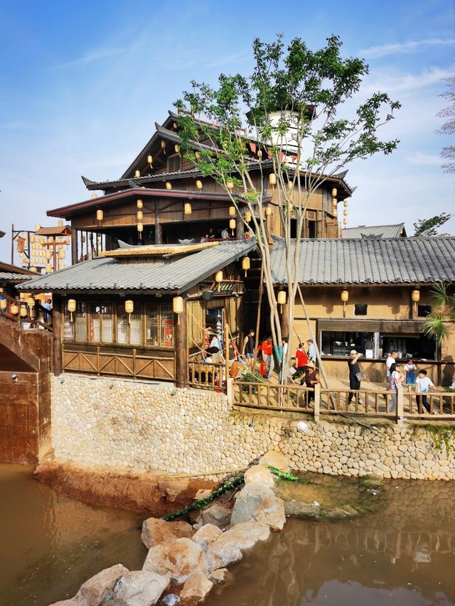 唔使去鳳凰都喺武漢，5·3實拍江夏里人山人海