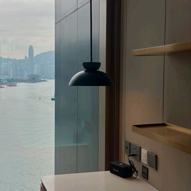香港隱世寶藏！年輕人必住嘅維港景服務式公寓💥
