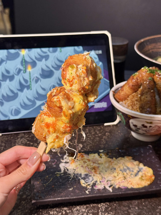 🇲🇴澳門驚喜發現！邊看動漫邊吃日料也太爽了吧！🍣