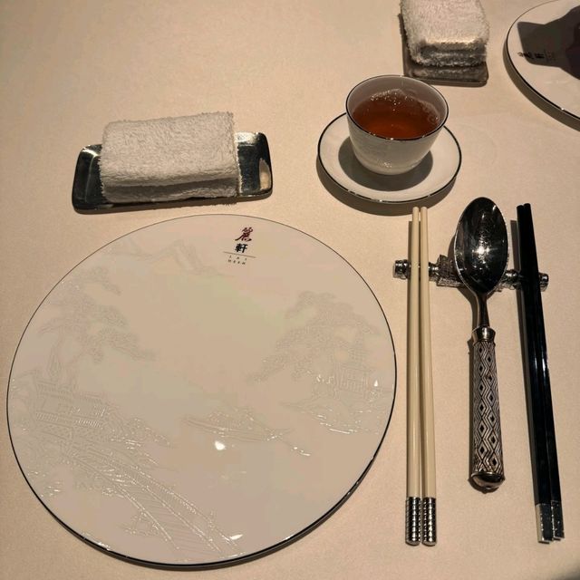 澳門🇲🇴麗軒｜米其林二星餐桌上的藝術饗宴✨