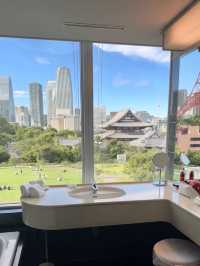 靜謐庭園中的城市流光｜東京皇家王子大飯店花園塔