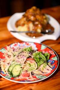 安娜飯店｜室韋界河邊嘅俄式家庭廚房