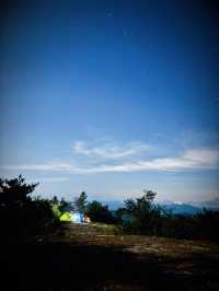 龍溪水庫邂逅一場盛大的寂靜輝煌，夜宿大雷山與星海共眠