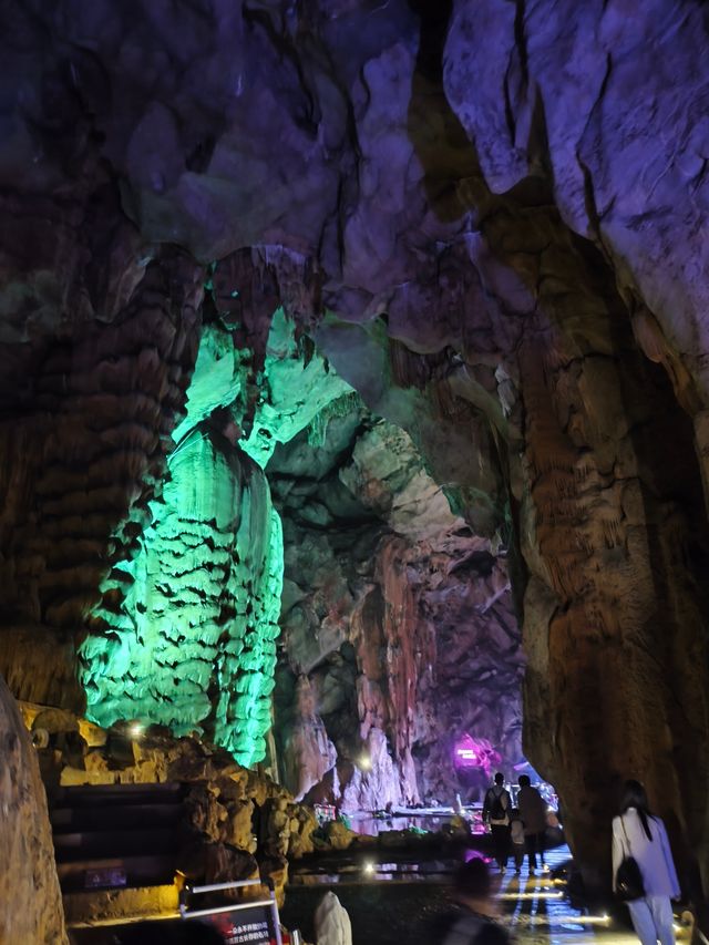 打卡杭州地下溶洞靈山幻境