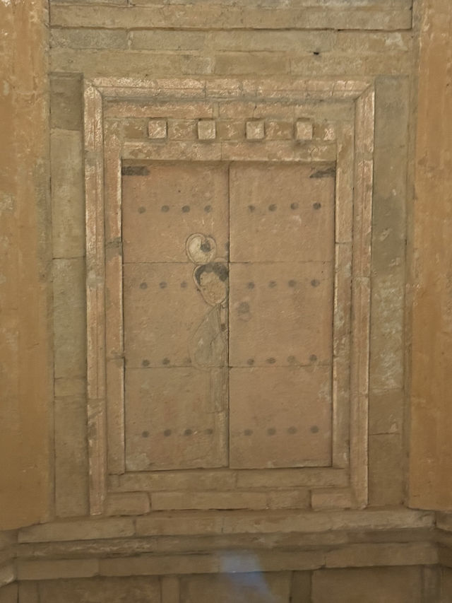 洛陽 / 洛陽古墓博物館