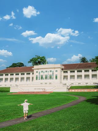 Don't squeeze into the popular tree tunnel photo spot at Fort Canning Park
