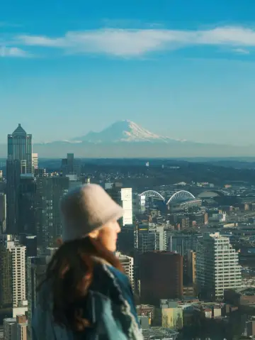 Alright, alright, you Seattle people have your own Mount Fuji, huh?