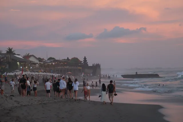 巴厘島落日|晚霞比愛意快一拍落下|純享版 巴厘島落日|晚霞比愛意快一拍落下|純享版