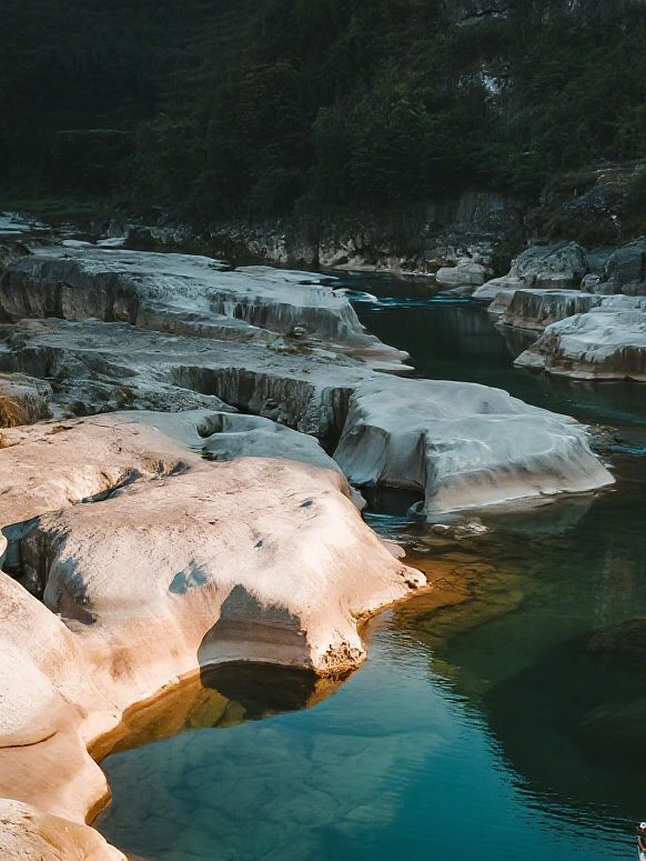 安順親子秘境!關嶺冰臼秋季免費遛娃,探索冰川遺跡 安順親子秘境!關嶺冰臼秋季免費遛娃,探索冰川遺跡