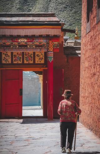 A healing moment at the temple, staying at Lando Hotel and never wanting to leave