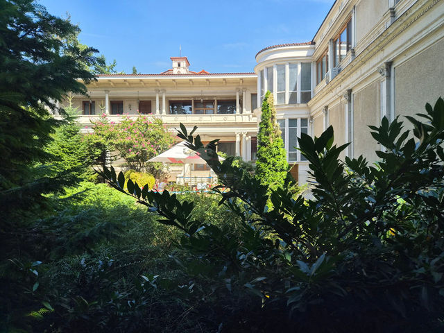 Ceausescu's House Requires Planning and Reveals Opulence