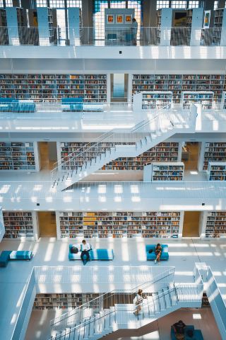 ドイツのシュトゥットガルト市立図書館は、世界で最も美しい図書館の一つです。