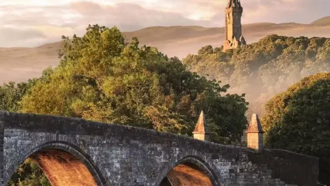 Tur Inggris 3 Hari Viral! Budget Hemat Cuma 6 Juta-an per Orang. — traveler post in Kyle