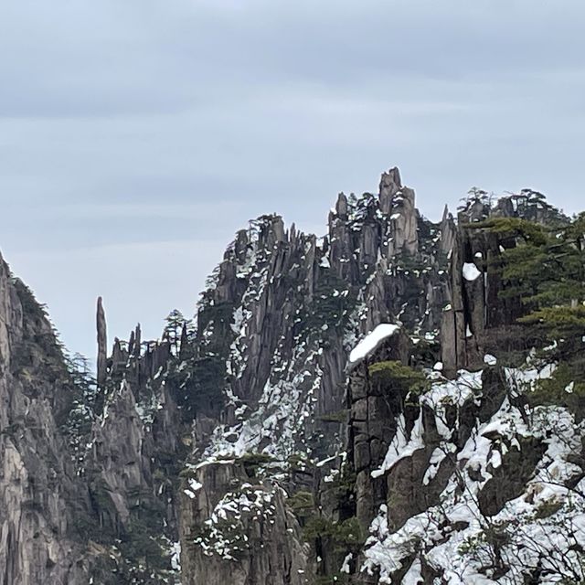 黄山を見ずして山を見たと言うなかれ。高圧的ですが納得です