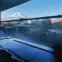自己房浸住温泉睇富士山 - 鐘山苑酒店