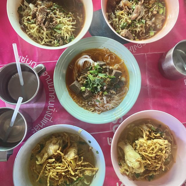 ร้านก๋วยเตี๋ยวป้าหรั่ง