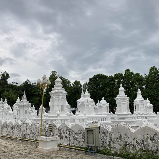 ‘วัดสวนดอก’ วัดดังเชียงใหม่รวมกู่เจ้านายฝ่ายเหนือ