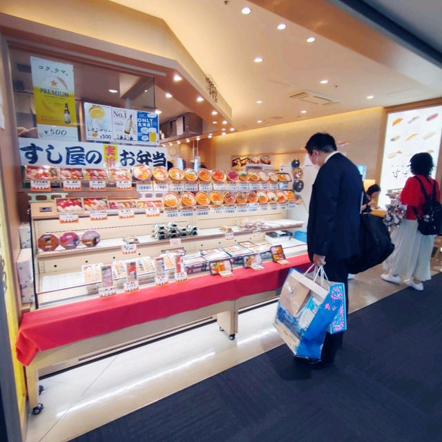 新千歳空港搭乗待合室 チェックしてほしい土産&グルメ