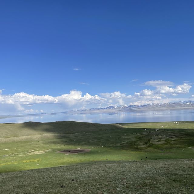 Horseback riding to lake song kul