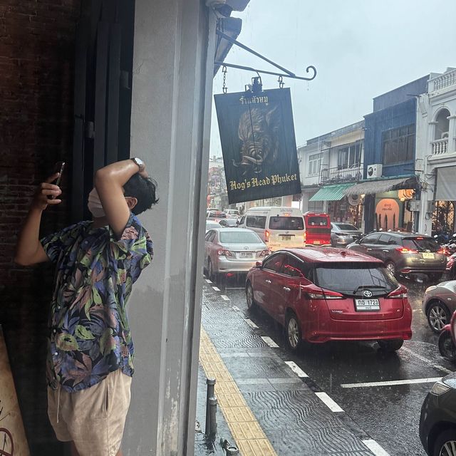 Hog’s head ร้านหัวหมูภูเก็ต